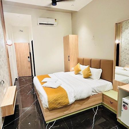 River An Sky Resort Wadhiware Bagian luar foto
